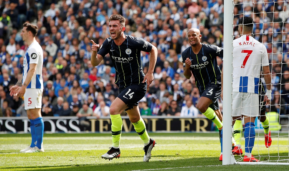 前河北队门将王年将成拍戏时被打伤，眼角被打开缝了三针（前河北队门将王年将在拍戏时受伤，眼角撕裂缝三针）