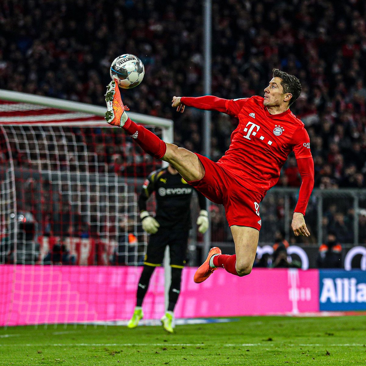 20岁零205天，伊尔迪兹成为尤文历史上最年轻的百场先生（年仅20岁205天，伊尔迪兹加冕西尤文队史最年轻百场球员）