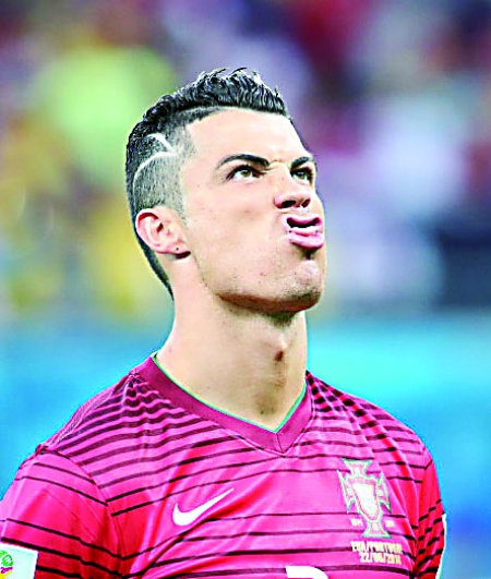 小法：我吃着爆米花看阿森纳vs拜仁，这场比赛能学到很多东西（小法：一边吃爆米花看阿森纳对阵拜仁，这场球能学到不少）