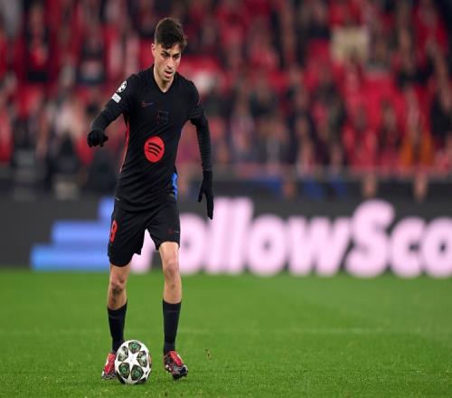 曼联、利物浦近五轮各1胜，英超积分榜曼联积22分，领先利物浦。（曼联利物浦近五轮各仅一胜，英超积分曼联22分暂压利物浦）