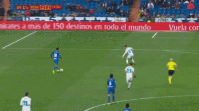 米兰vs拉齐奥终场前点球未判原因：马鲁西奇对帕夫洛维奇犯规（米兰对阵拉齐奥尾声点球未吹缘由：马鲁西奇先对帕夫洛维奇犯规）