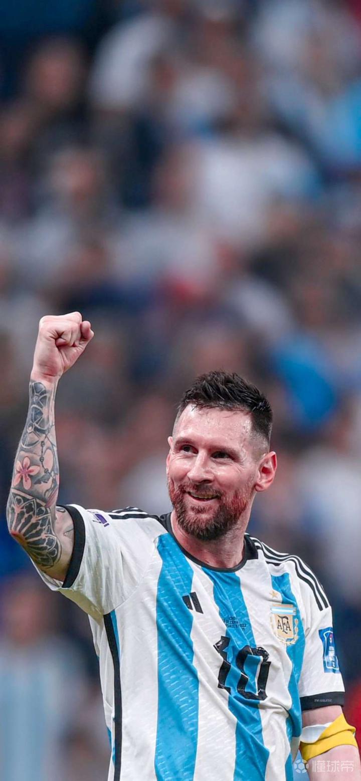 足球国足新战术曝光，强调速度与侵略性（国足新战术亮相：主打速度与攻击性）