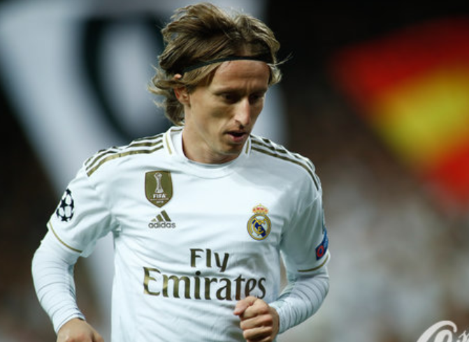 朱利亚诺：喜欢助攻因为会有两个人开心；格子和科克是标杆（朱利亚诺：我更爱助攻，因为能让两个人一起开心；格列兹曼和科克是我的标杆）